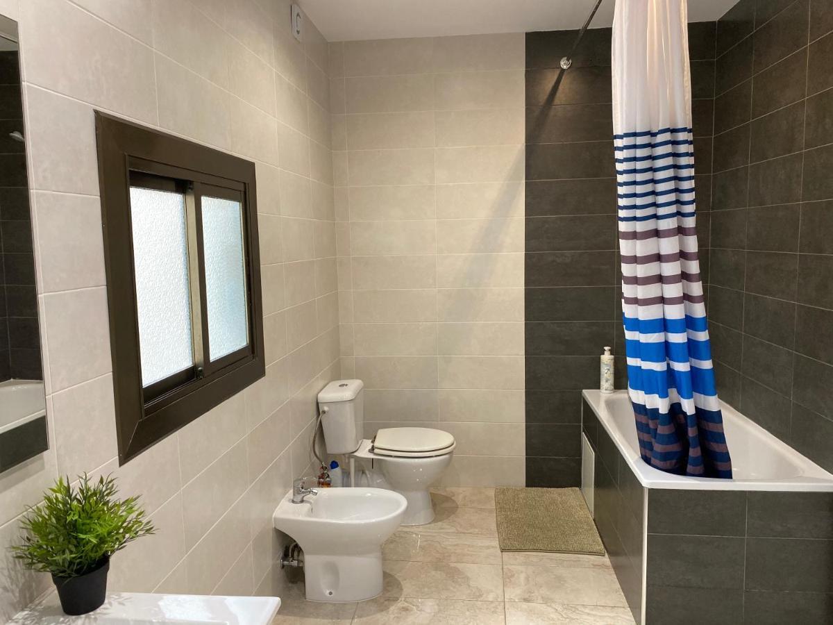 Comfortable Renovated Flat, Wifi! Badalona Exterior photo